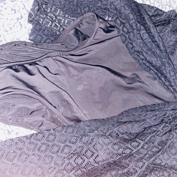 Swimsuit - Picture 2 of 5